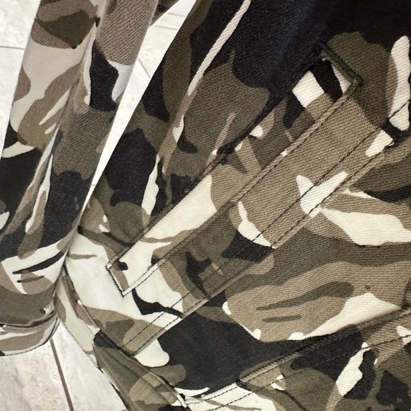 Chico’s Floral-Camo Denim Jacket Size 00 (0-2) EUC - Picture 6 of 6